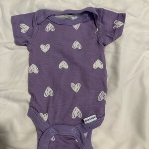 Onesies Purple Heart Print Bodysuit